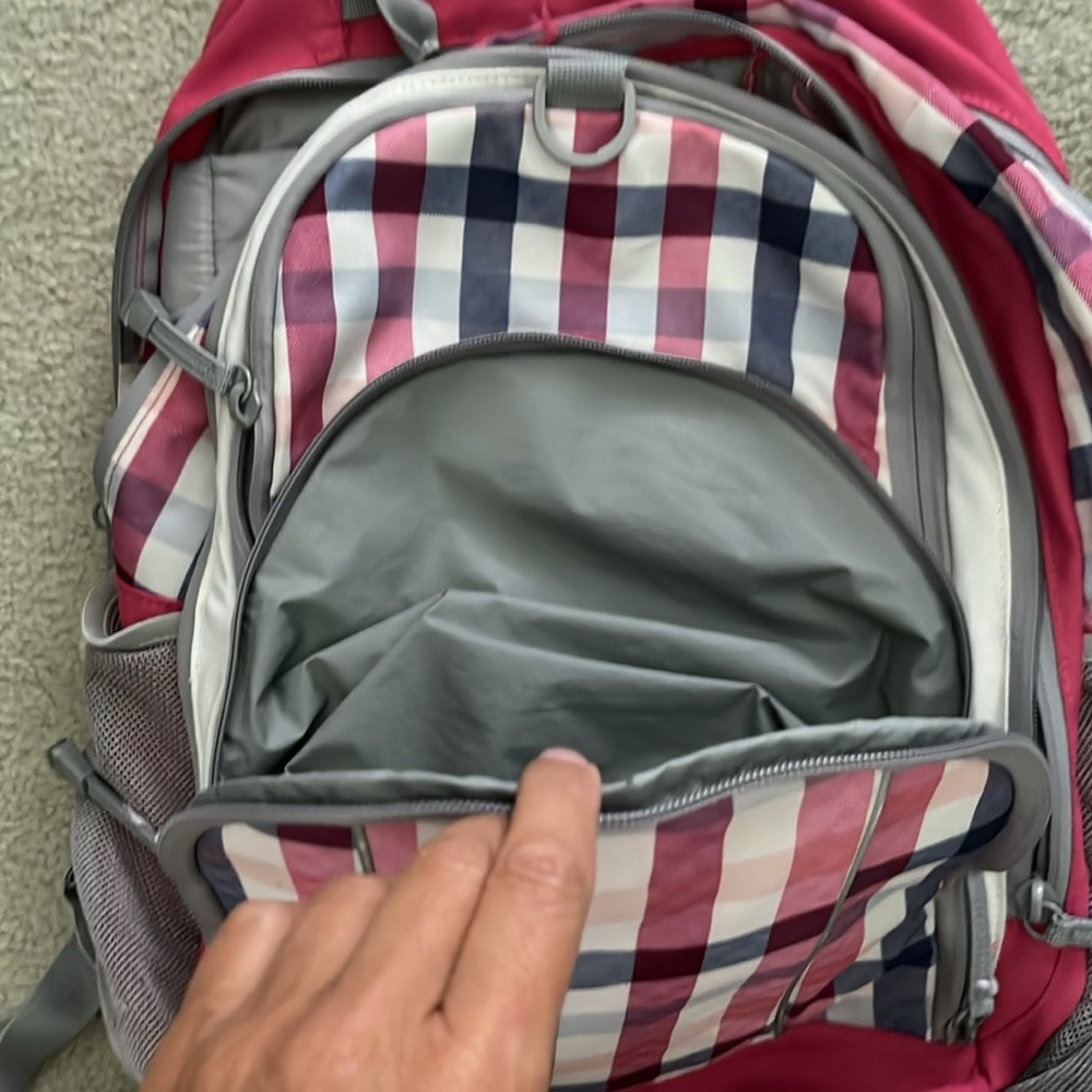 Land’s End Backpack - Picture 4 of 11
